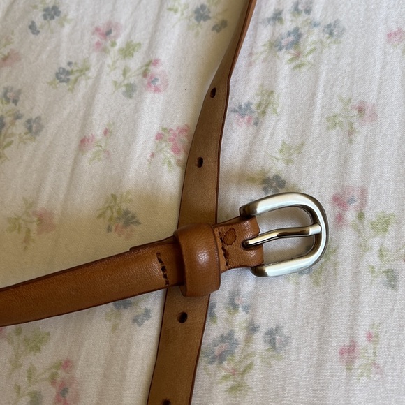 Vintage Wilfred Genuine Leather Brown Belt SMALL - Picture 6 of 6